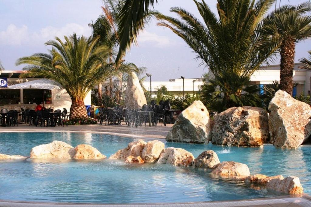 I Giardini Di Atena Aparthotel Merine ภายนอก รูปภาพ
