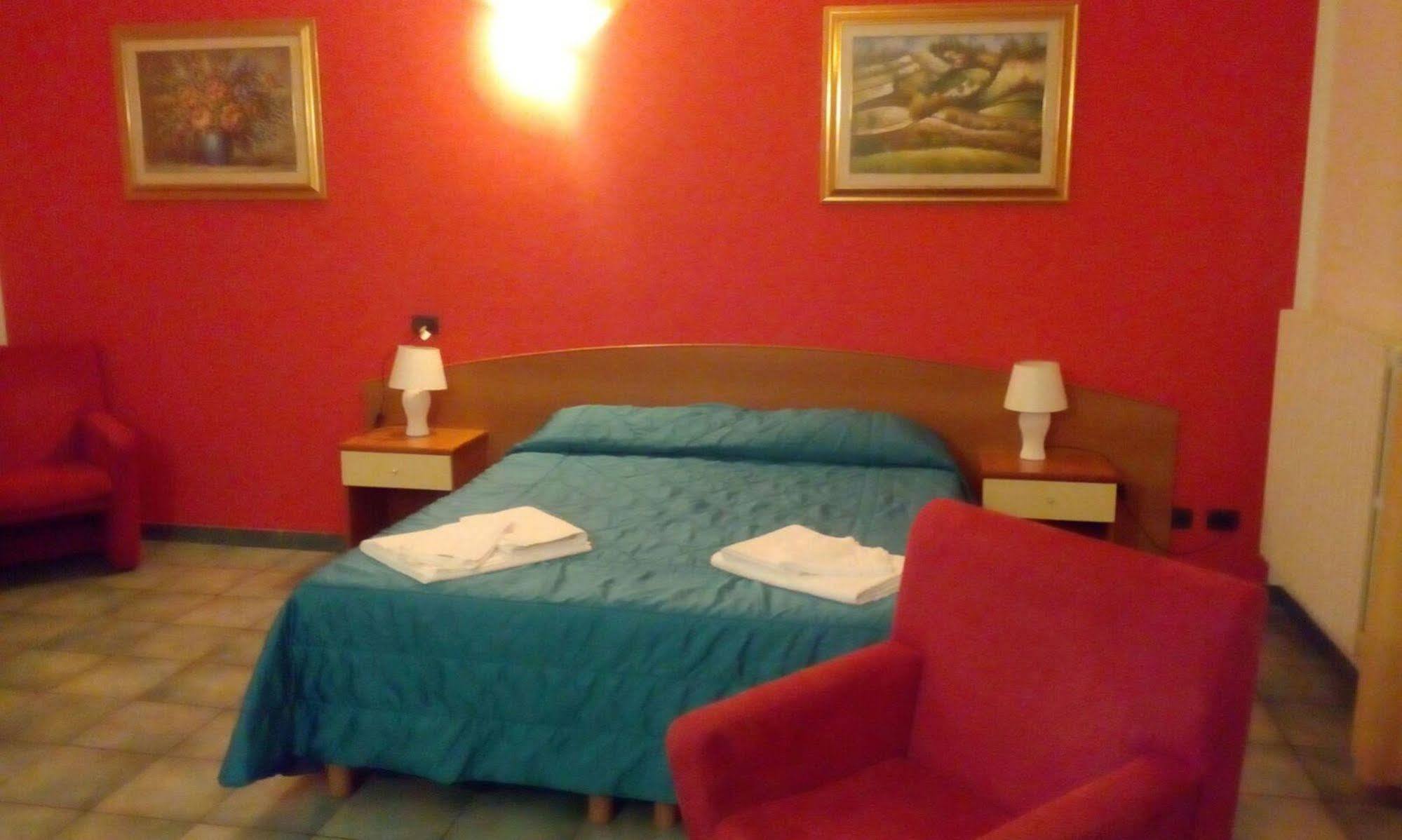I Giardini Di Atena Aparthotel Merine ภายนอก รูปภาพ